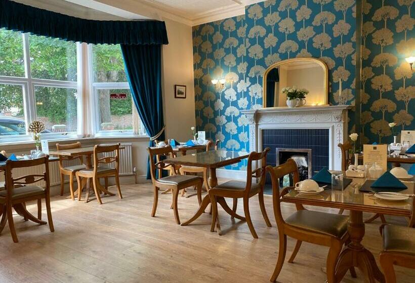 Номер Стандарт, Ashbourne House