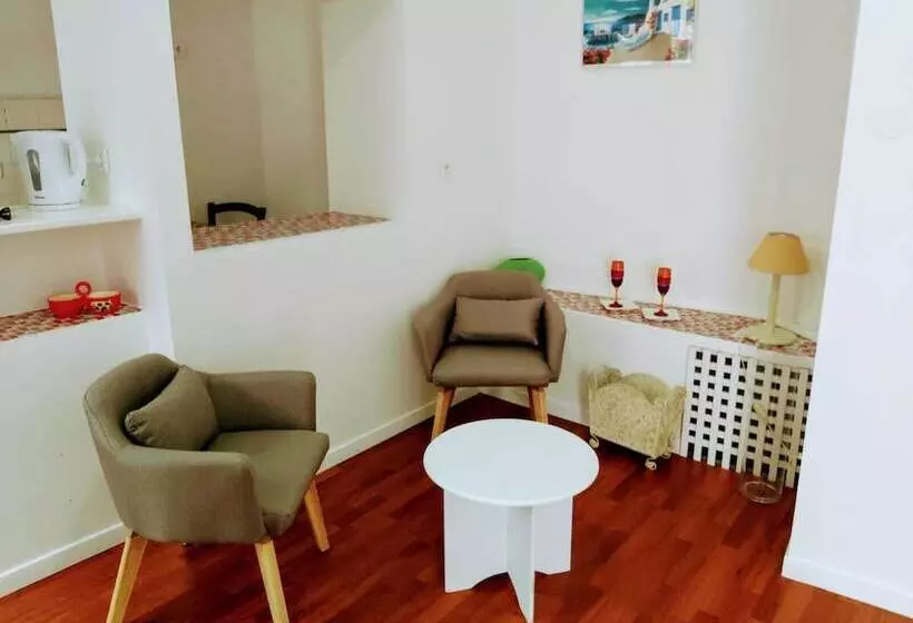 Economy Studio, Au Berceau De Bernadette