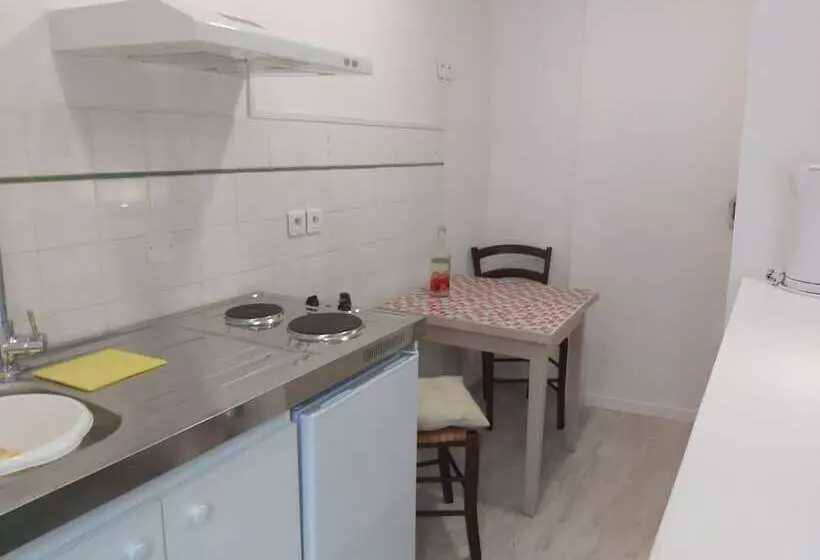 Economy Studio, Au Berceau De Bernadette