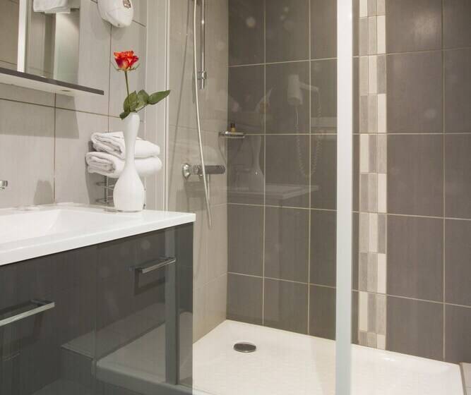Классический Номер, Brit Hotel Roanne   Le Grand Hôtel