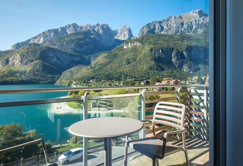 Pokój Standard Widok Jezioro, Fontanella