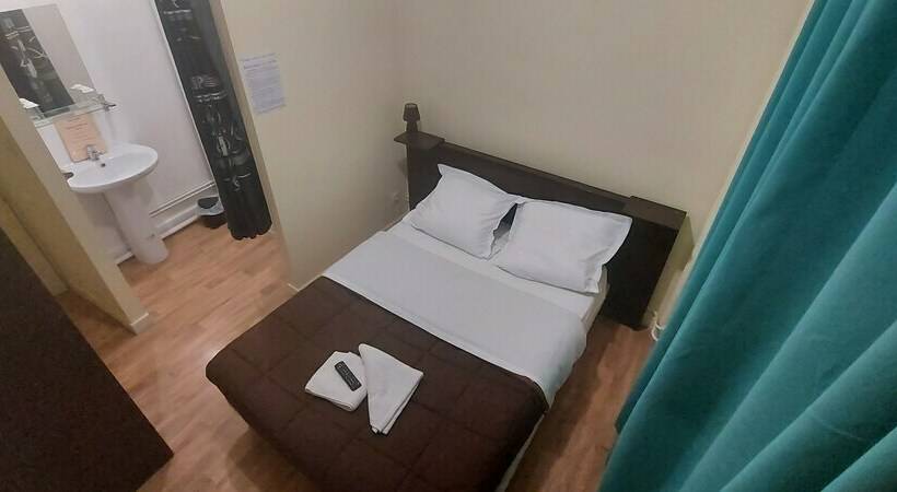 Номер Стандарт, Hôtel Le Paris Brest