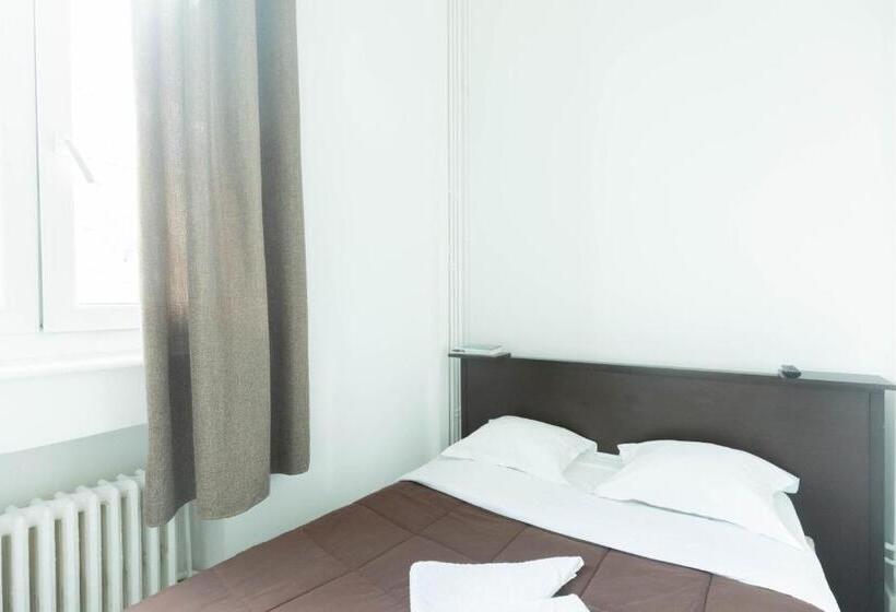 Номер Стандарт, Hôtel Le Paris Brest