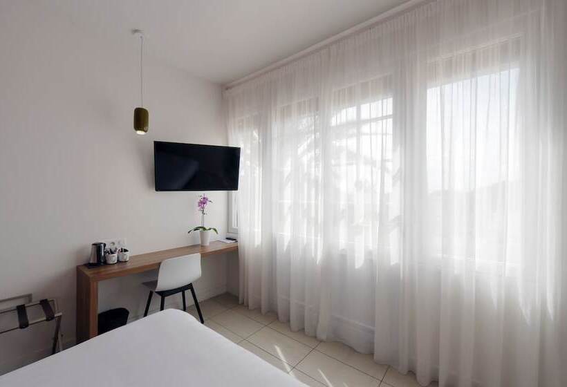 اتاق سوپریور, Les Voiles