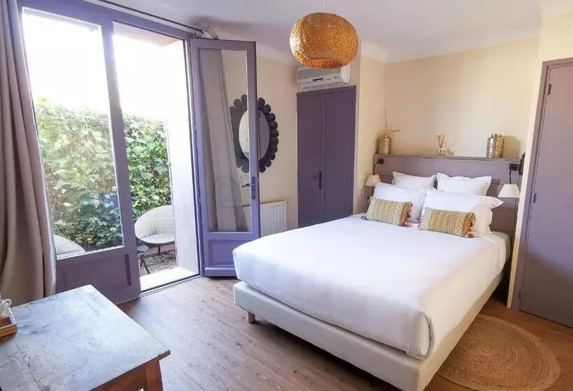 スタンダードインサイドビュールーム, Hôtel Sous Les Figuiers   Piscine, Parking, Centre Ville