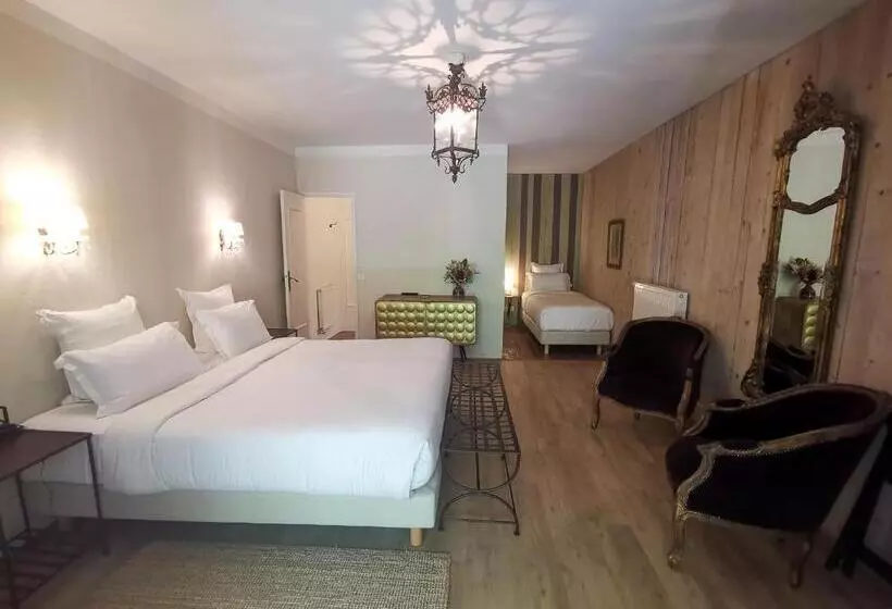 テラス付スタンダードルーム, Hôtel Sous Les Figuiers   Piscine, Parking, Centre Ville