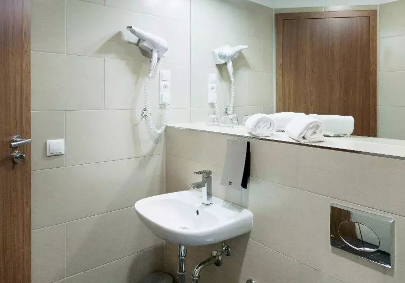 اتاق استاندارد, B&b Hotel Berlin Adlershof