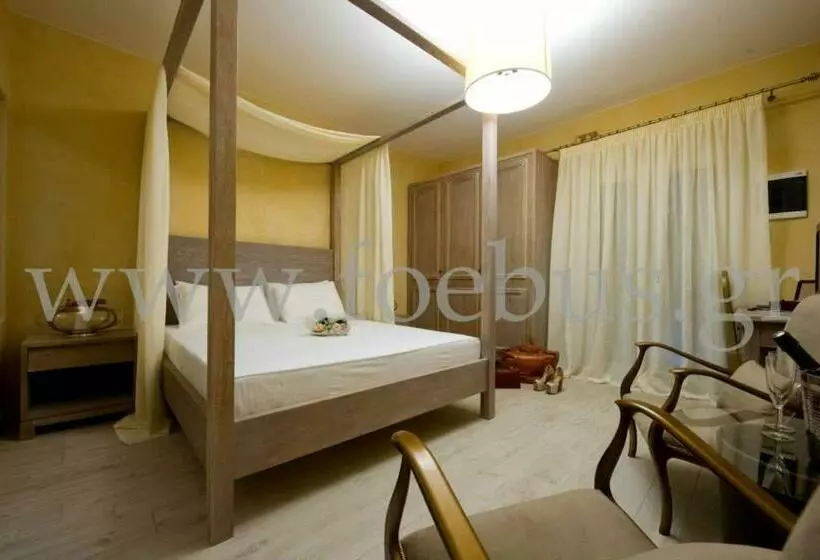 سوییت جونیور با چشم‌انداز دریا, Irida Boutique