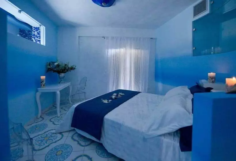 سوییت سینیور با چشم‌انداز دریا, Irida Boutique