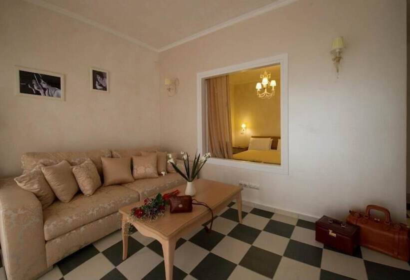 시니어 스위트 바다 전망, Irida Boutique