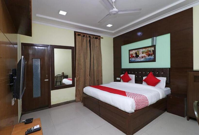 トリプルクラシックルーム, Jyoti Continental