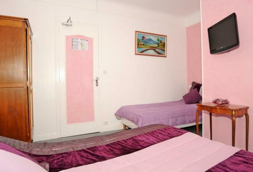 스탠다드 트리플 룸, La Tour