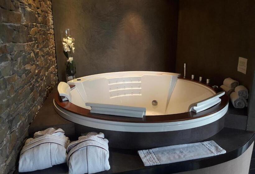 جناح برستيج, Le Domaine Des Lys