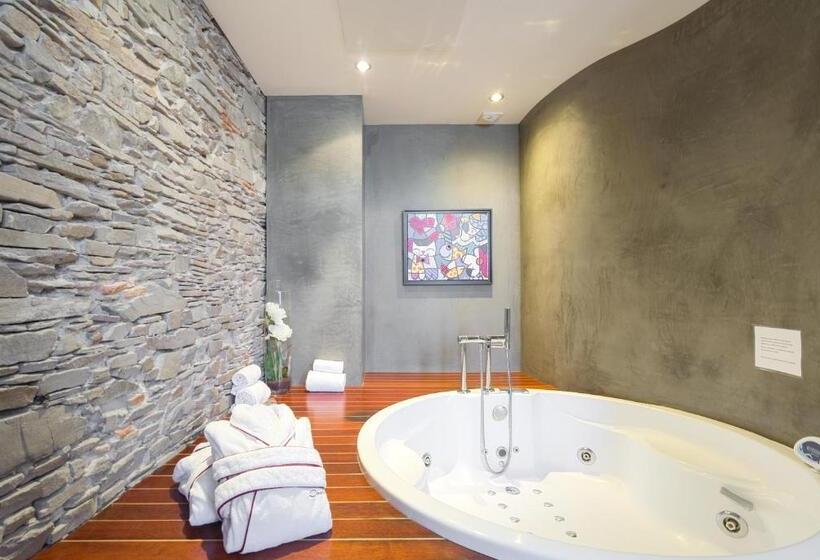 جناح مزود بجاكوزى, Le Domaine Des Lys