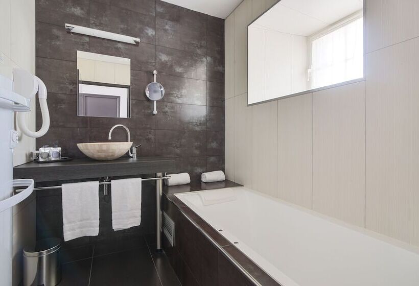 Номер Deluxe, Le Domaine Des Lys