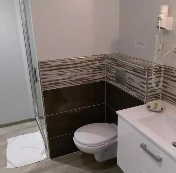 エコノミールーム, Logis Hôtel L Oliveraie