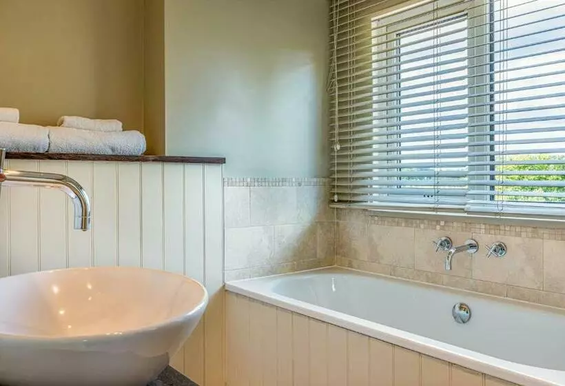 スーペリアトリプルルーム, Lorne House Bed & Breakfast