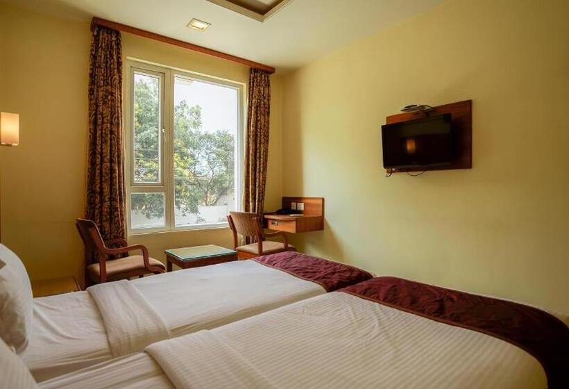 标准间, National Residency