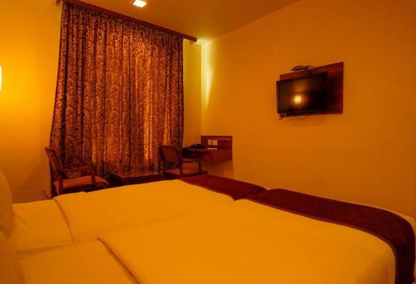 标准间, National Residency