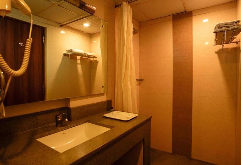 标准间, National Residency