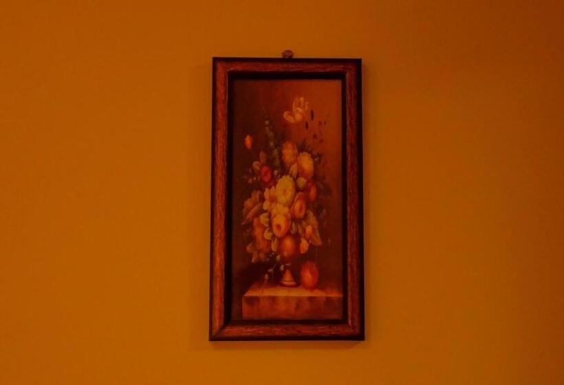 标准间, National Residency