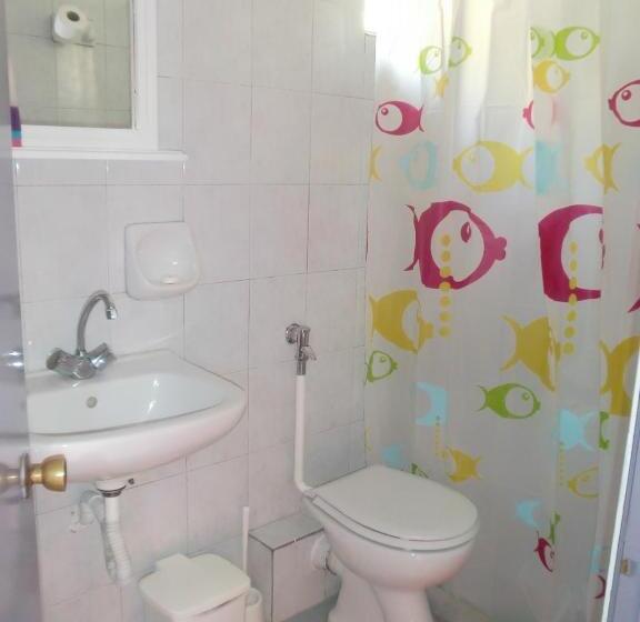 Standard Kolmen Hengen Huone, Neos Matala