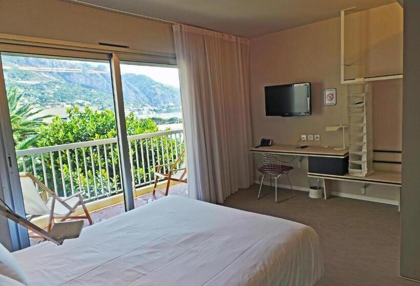 اتاق سوپریور با بالکن, Palm Garavan