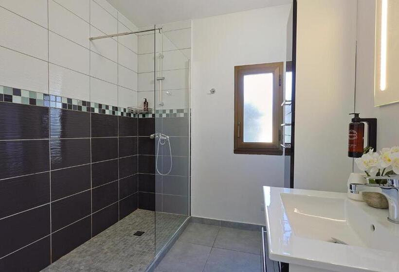 4인용 수피리어 룸, & Restaurant Perla Riviera