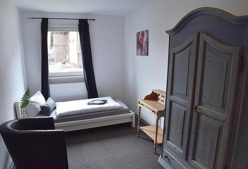 غرفة قياسية ثلاثية, Rosenhof Braunlage