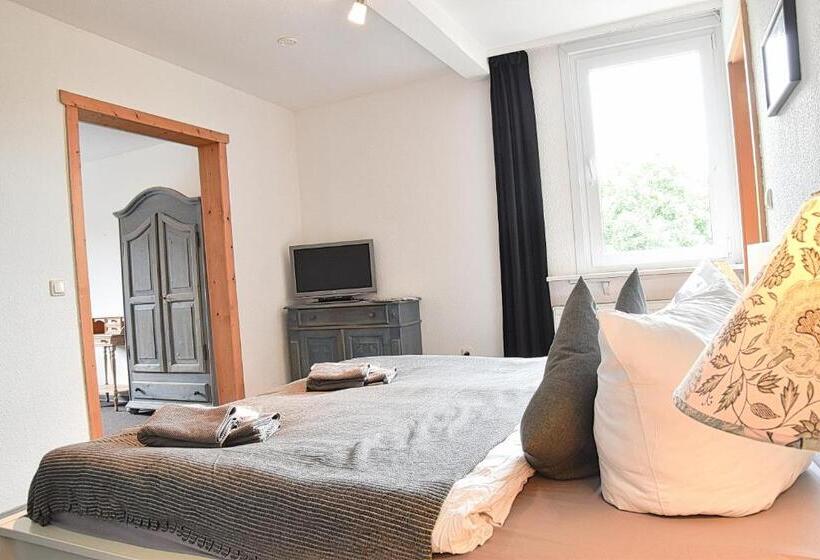 غرفة قياسية ثلاثية, Rosenhof Braunlage