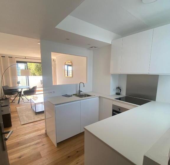 Люкс, La Résidence Amal