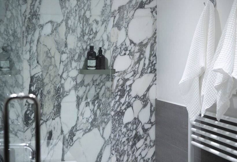 Quarto standard, The Luxury Inn