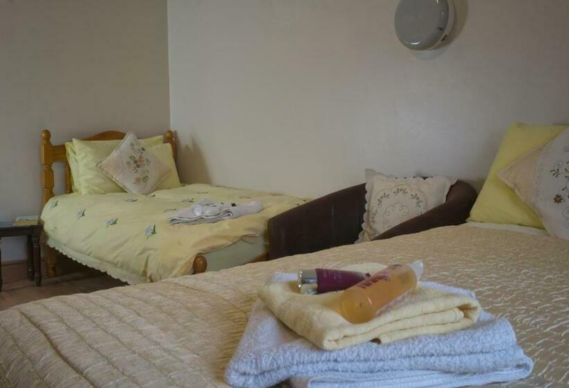 Номер Стандарт Трехместный, The Mourne Lodge Cnocnafeola