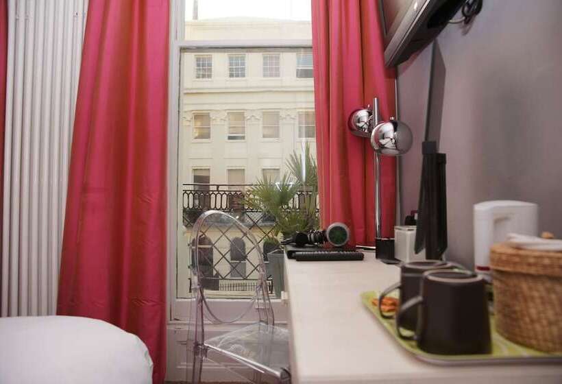 חדר סופריור עם מרפסת, The Oriental  Guest House