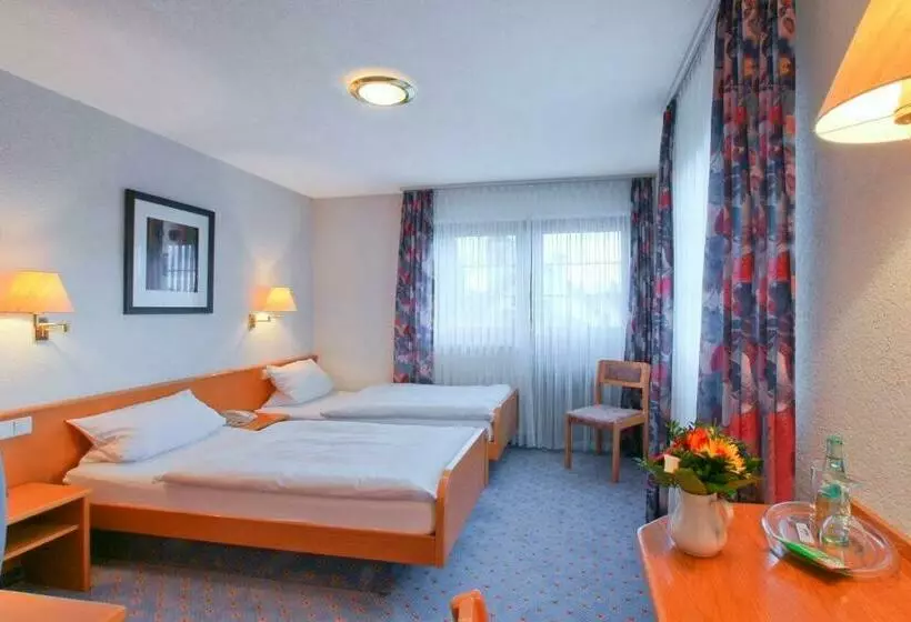 スタンダードルーム, Landgasthaus Hotel Maien