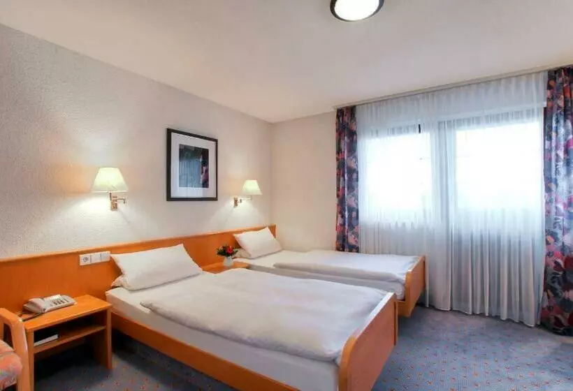 スタンダードルーム, Landgasthaus Hotel Maien