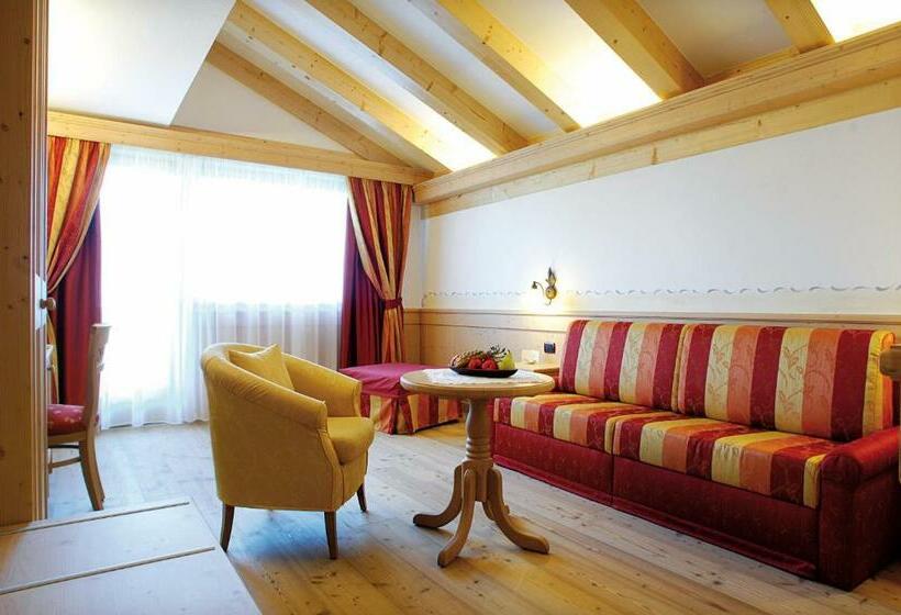 جناح, Alphotel Taller