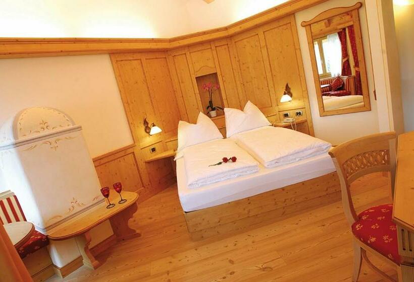 جناح, Alphotel Taller