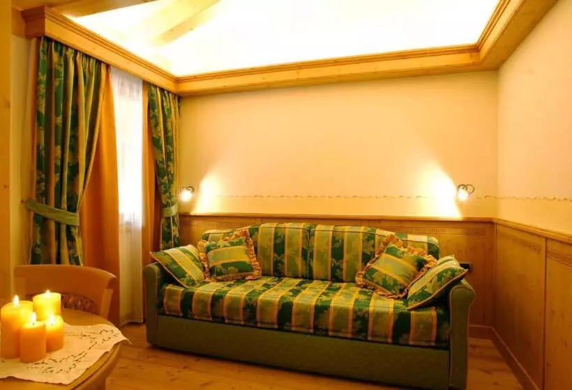 スイート, Alphotel Taller
