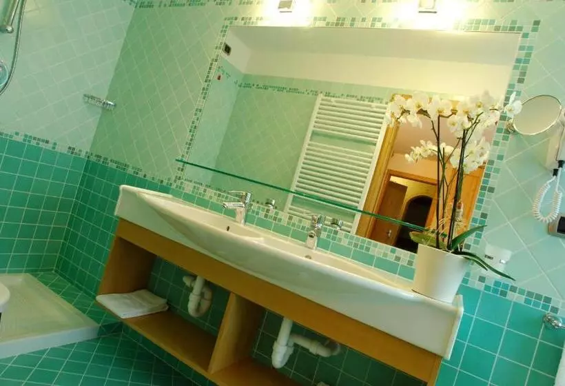 スイート, Alphotel Taller