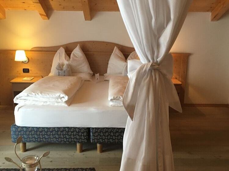 جناح, Alphotel Taller