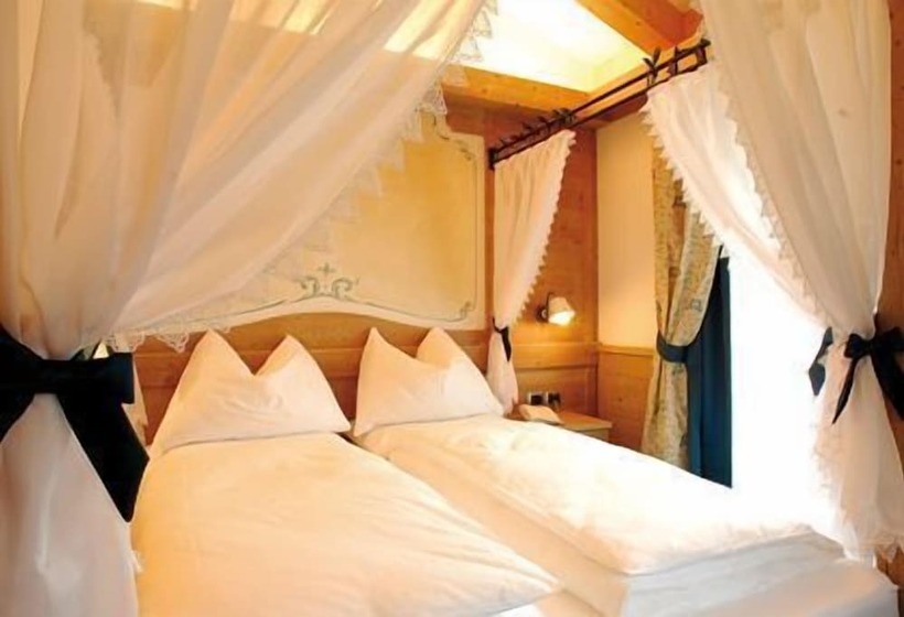 جناح, Alphotel Taller