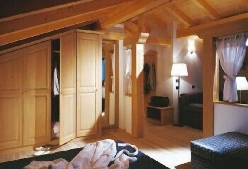 جناح, Alphotel Taller