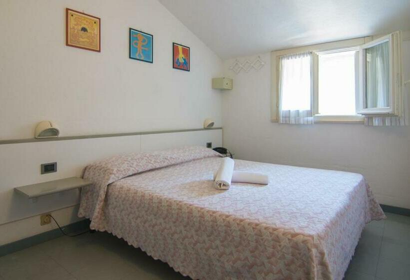 חדר אקונומי, B&b Hotel Souvenir