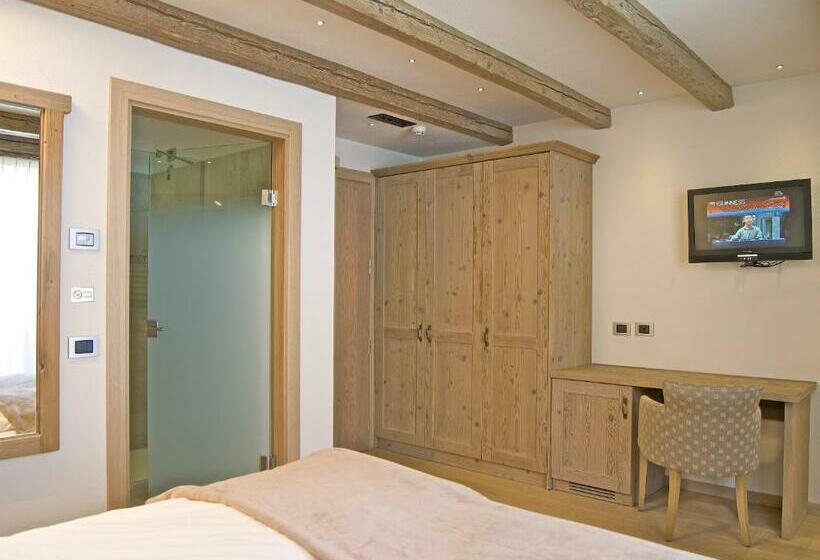 غرفة سوبيريور, Alba