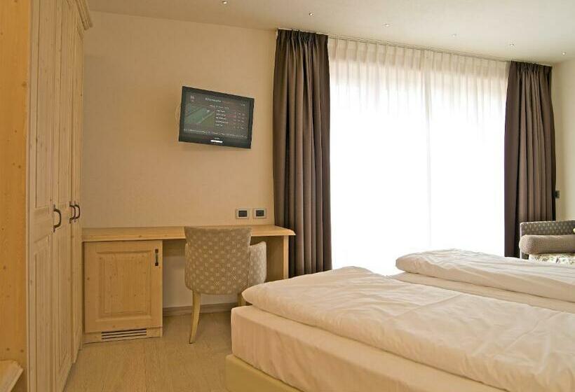 غرفة سوبيريور, Alba