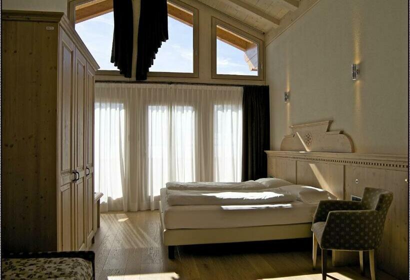 غرفة سوبيريور, Alba