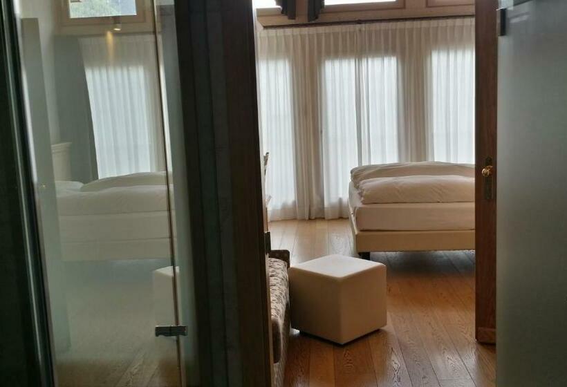 غرفة سوبيريور, Alba