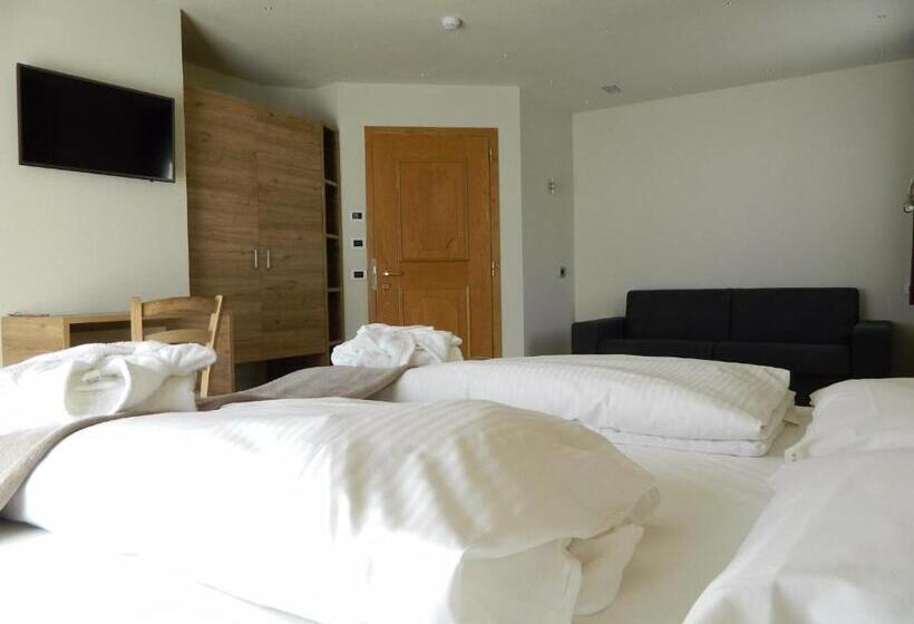 غرفة عائلية, Alba