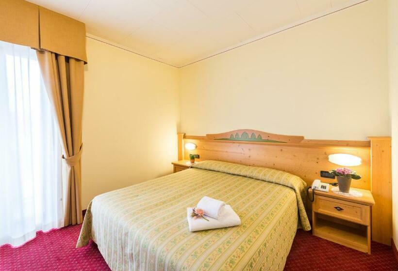 Pokój Standard Widok Jezioro, Ariston